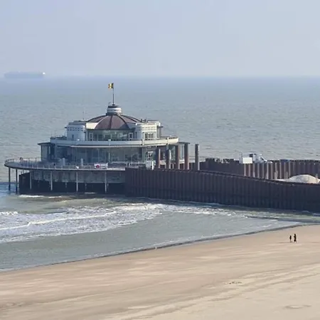 Zeedijk With Ocean View Lägenhet
